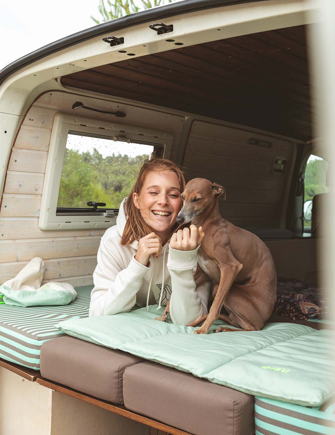 Nomad Bed