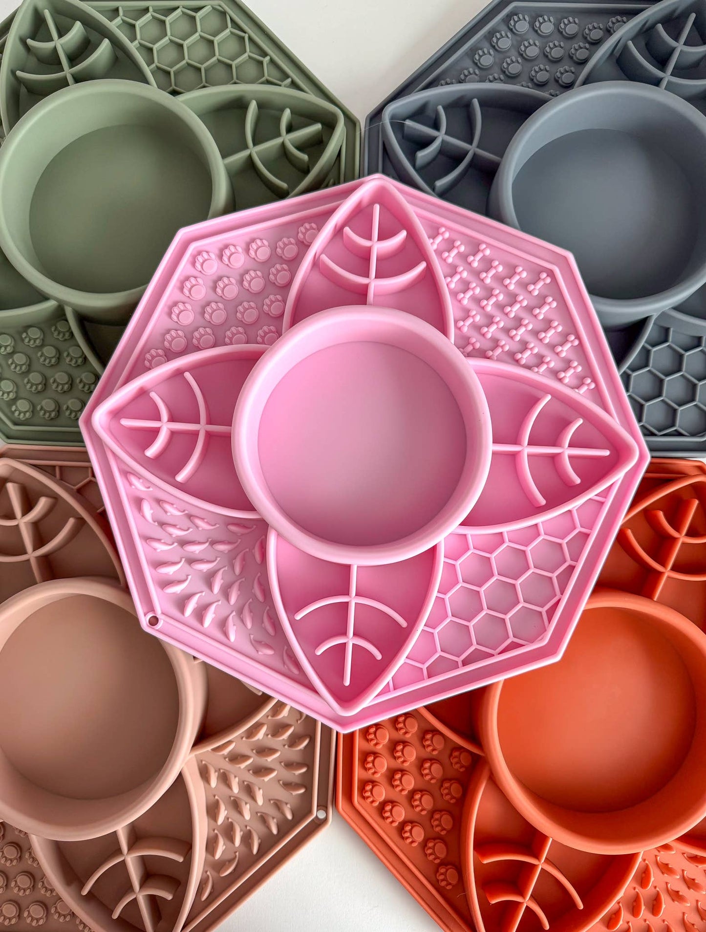 Tapis de léchage Lotus