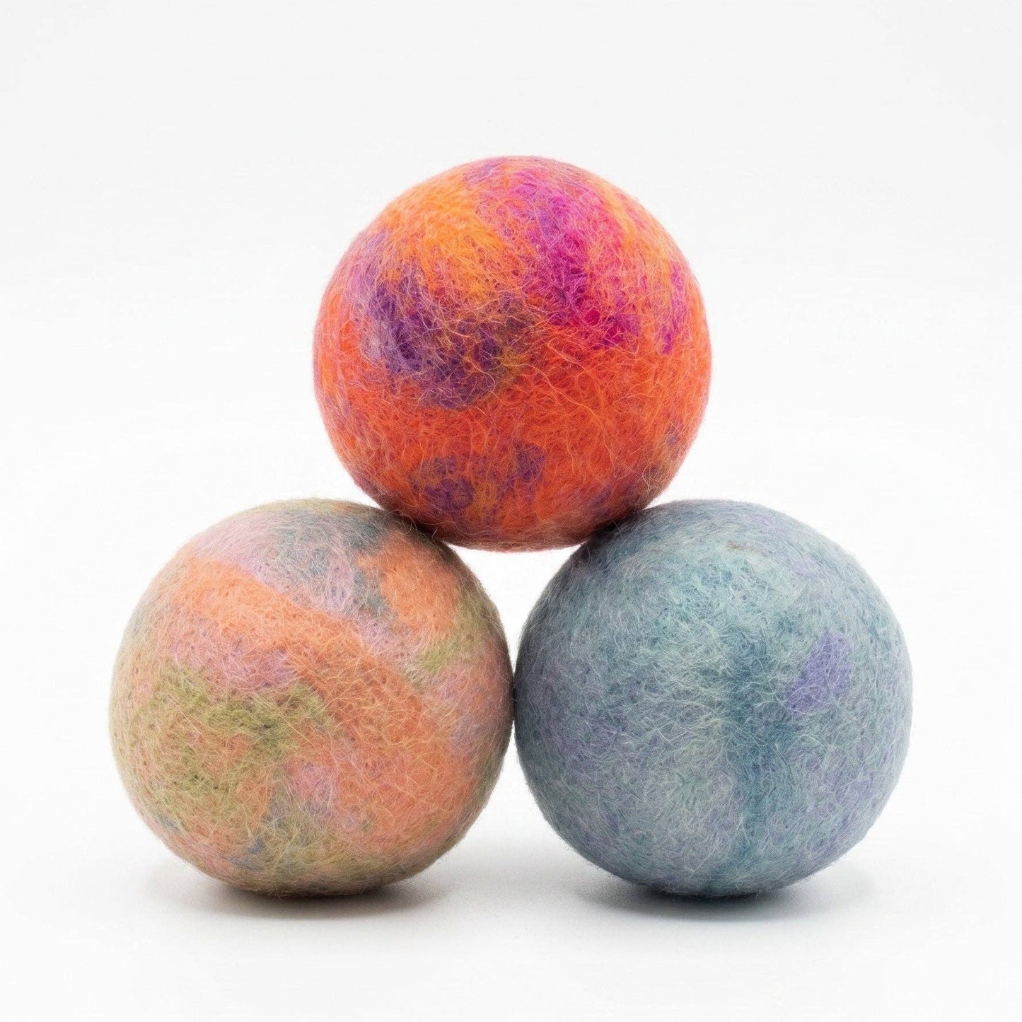 Trio de boules en feutre de laine