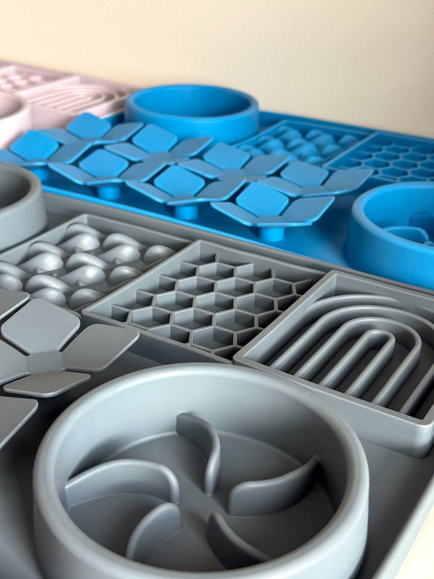 Tapis de léchage xxl pourpre